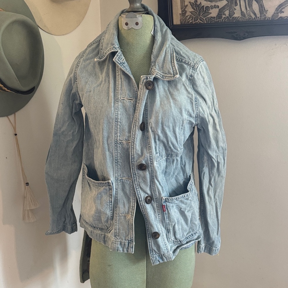 Levi’s XS VINTAGE!! Light Blue Denim Jacket
